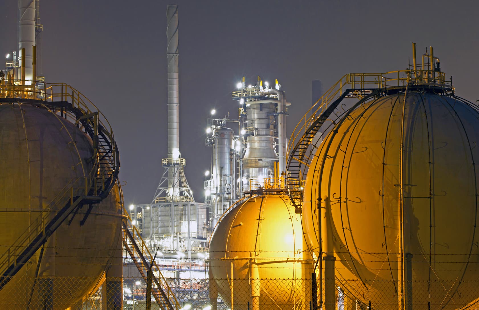 LNG refinery requiring accurate liquid flow measurement